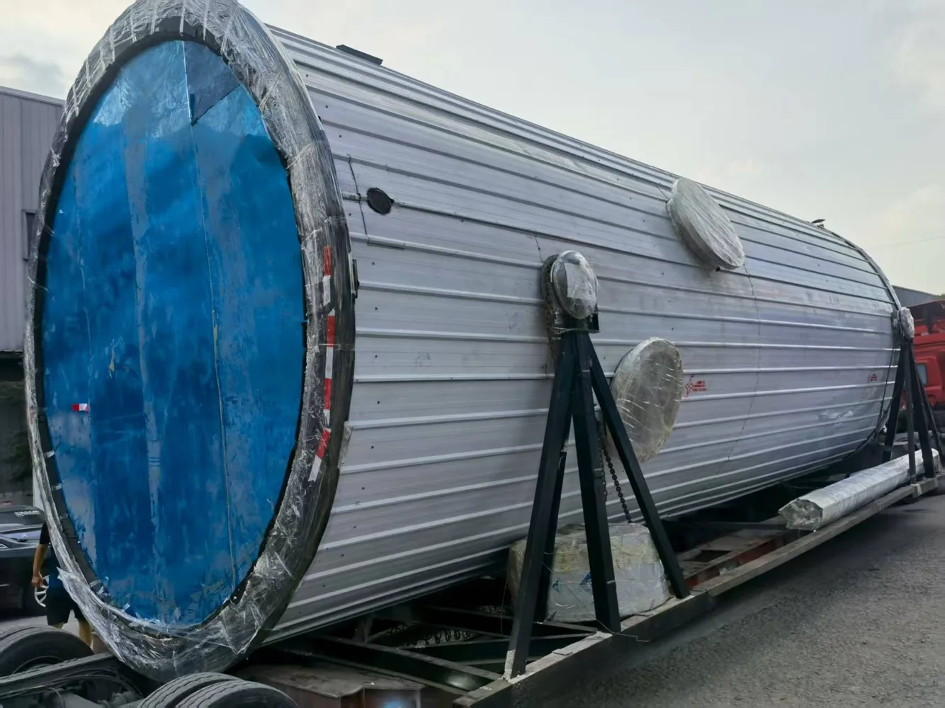 Supplier reference photograph: Singapore — Tank Fabrication